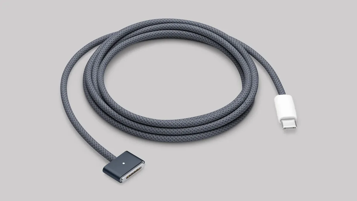 Apple пусна актуализация на фърмуера за MagSafe 3 зарядния кабел за MacBook Pro и MacBook Air